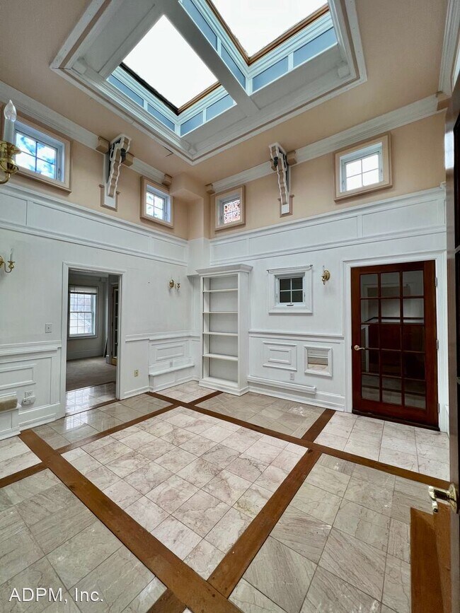 Foto del edificio - 1 br, 1.5 bath House - 1 Huntington Ave. U...