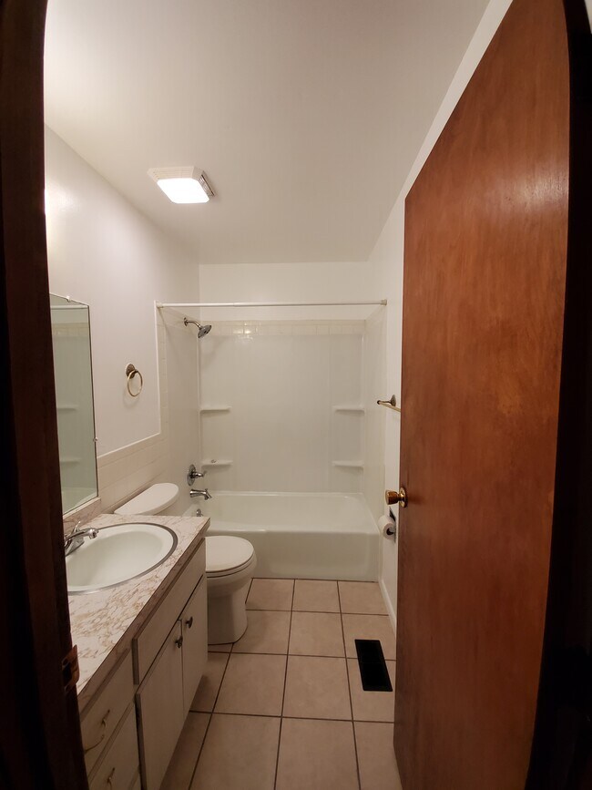 Building Photo - 3402 Kingsreach Ln