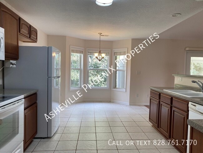 Building Photo - 41 Sunview Cir
