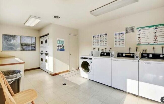Foto del edificio - 8990 19th St