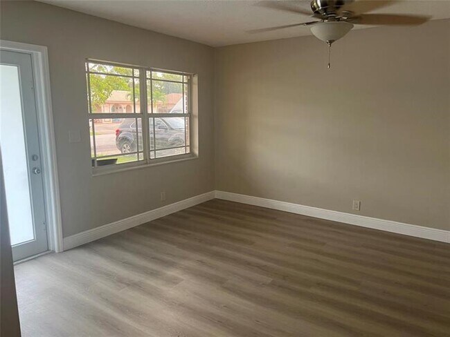 Foto del edificio - 420 SE 13th Dr