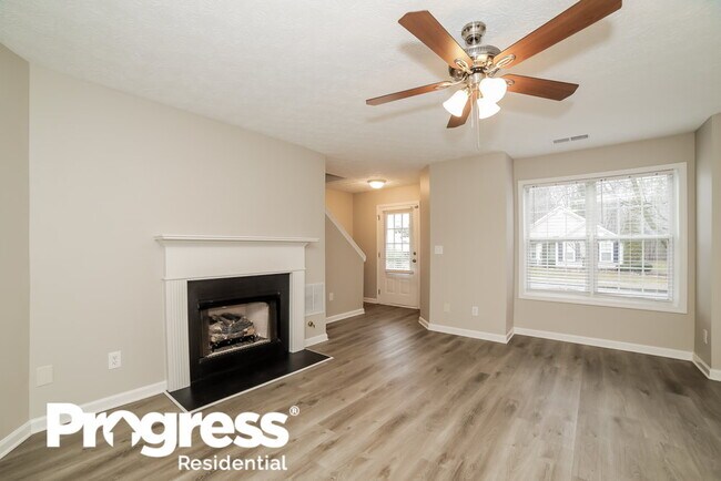 Building Photo - 3031 Heatherbrook Trce