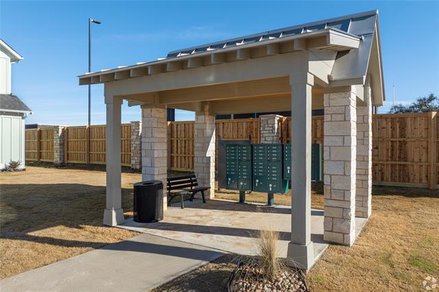 Building Photo - 104 Cardinal Wds