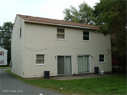 Building Photo - 26 Sand St