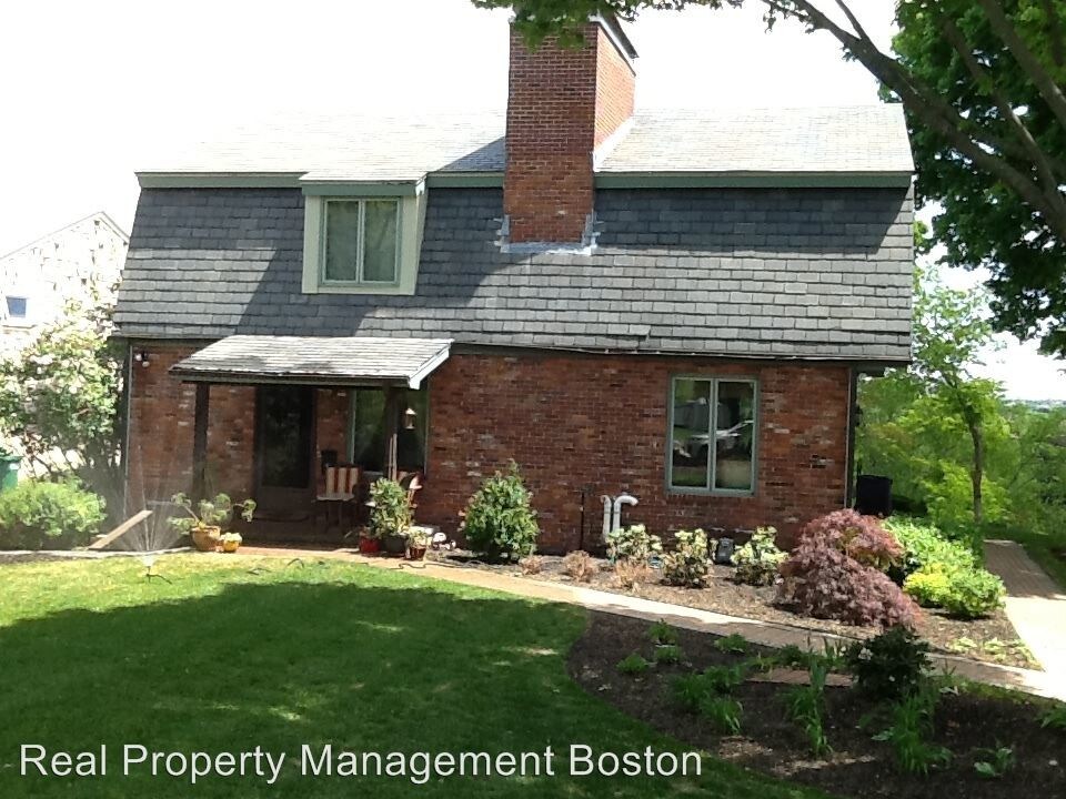 Foto principal - 3 br, 2 bath House - 19 Summit Road