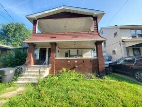 Building Photo - 15711 Grovewood Ave