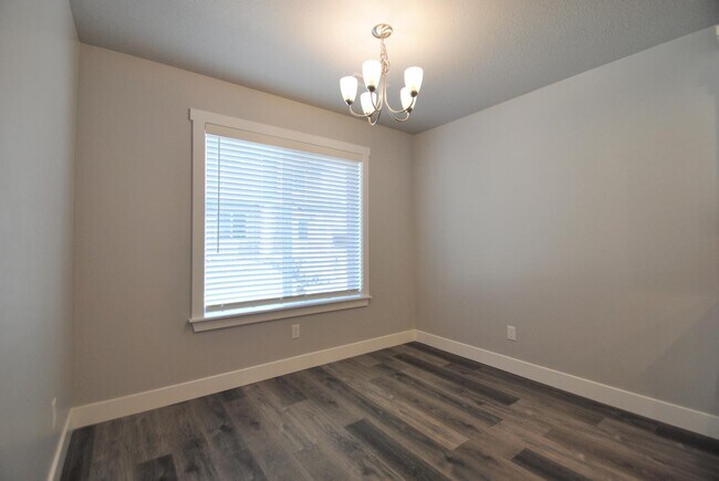 Building Photo - 2032 N 350 E
