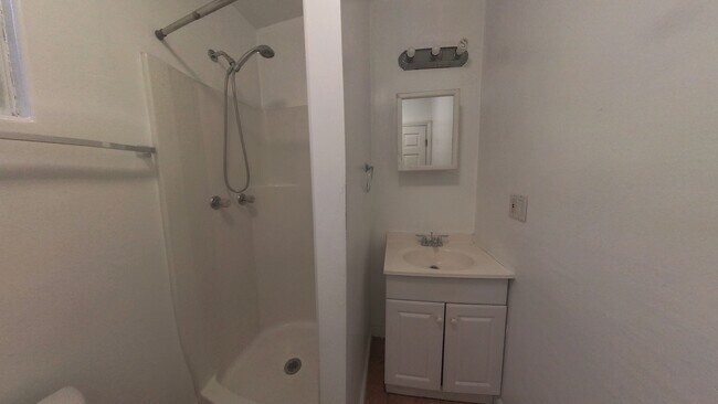 Foto del edificio - 17846 Tribune St