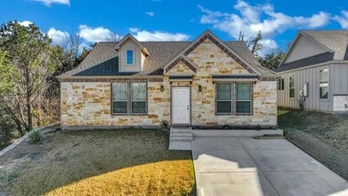 Building Photo - 2211 Cactus Alley