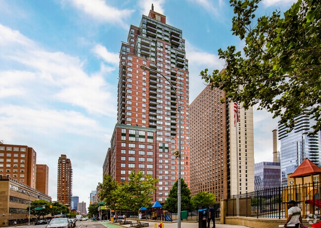 200 W 60th St New York, NY 10023-8502 - 200W60