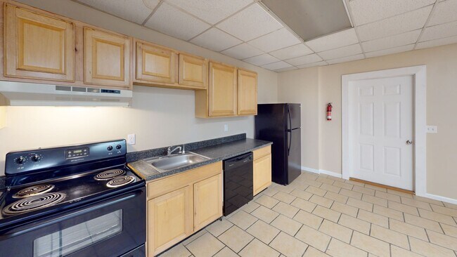 Building Photo - 108 4th St