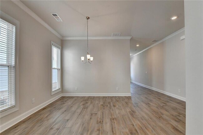 Foto del edificio - 1440 Goodwin Pk