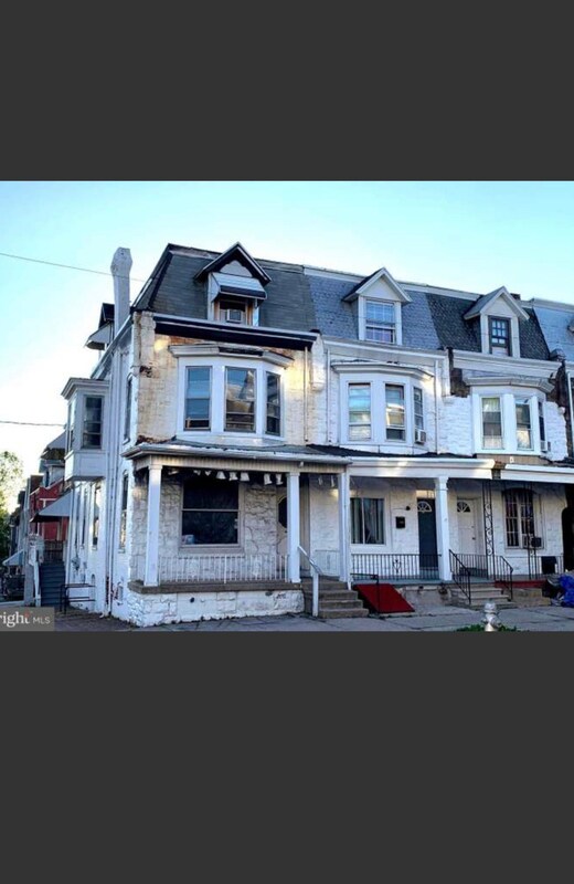 Primary Photo - 1300 N 11th St