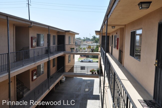 Foto del edificio - 4935 W 120th St