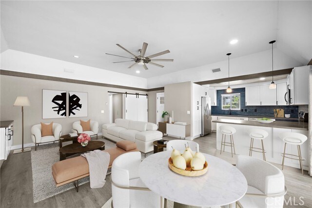 Foto del edificio - 22400 Canyon Club Dr