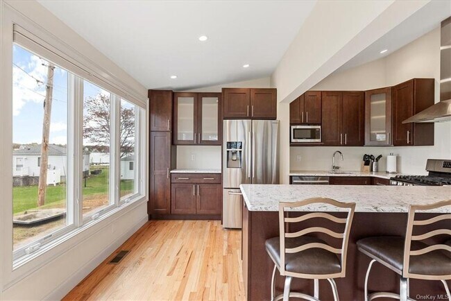 Foto del edificio - 73 W Tiana Rd