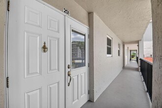 Building Photo - 3425 Via Poinciana