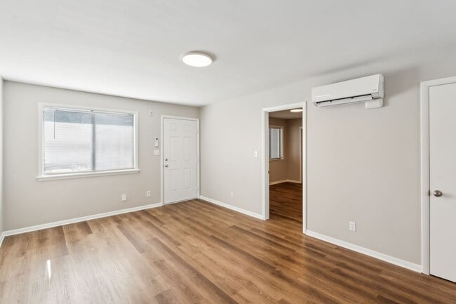 Interior Photo - Robertson Avenue Flats
