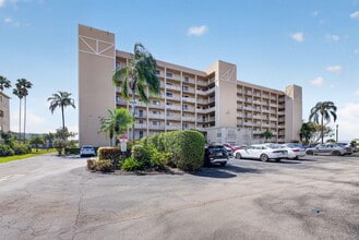 Building Photo - 7076 Huntington Ln