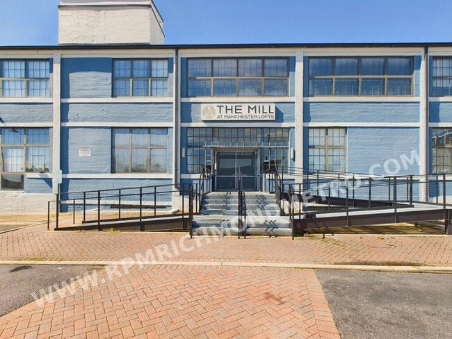 Interior Photo - The Mill at Manchester Lofts