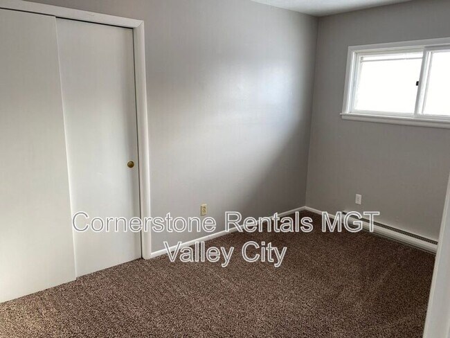 Foto del edificio - 827 3rd St SW