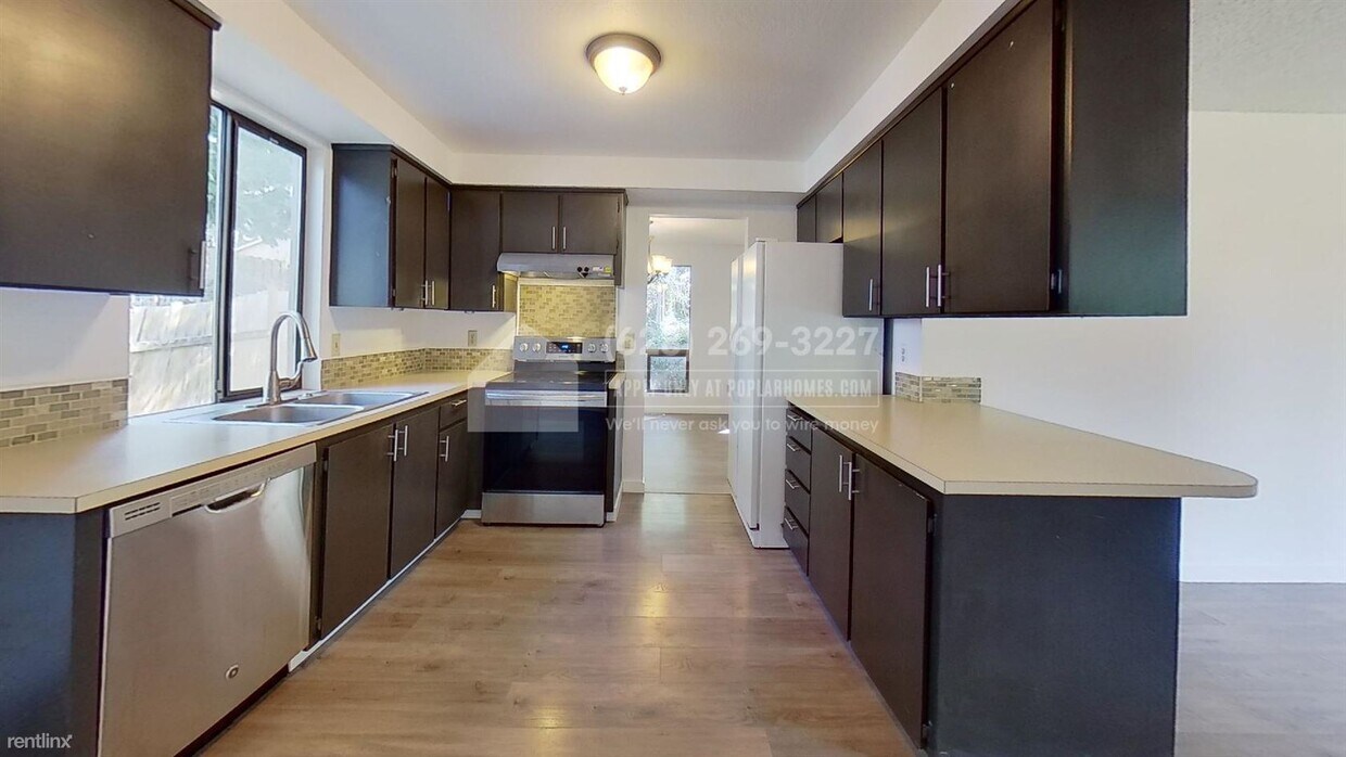 Foto principal - 3 br, 2 bath House - 9101 NE 142nd Way -