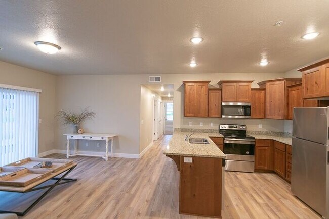 Foto del edificio - Charming 3-Bed, 2-Bath, Condo in The Villa...