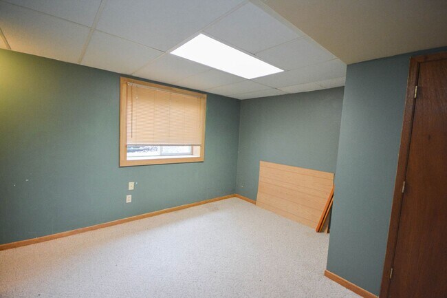 Foto del edificio - 3 levels of townhouse living in great NW l...