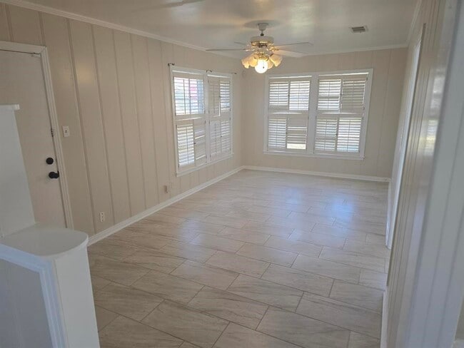 Building Photo - 1795 Euclid St