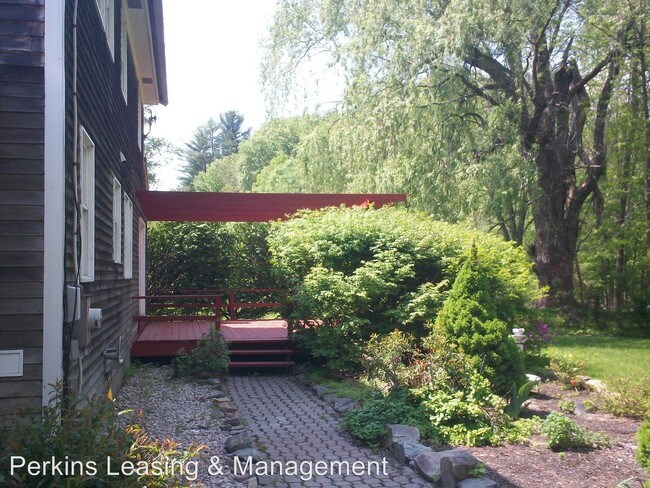 Building Photo - 4 br, 2.5 bath House - 1 Cherry Hill Terrace