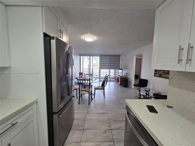 Foto del edificio - 10801 SW 109th Ct