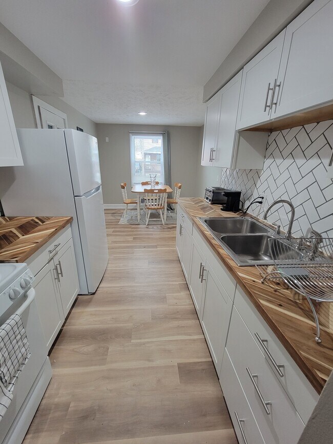 Foto del edificio - 257 Hague St