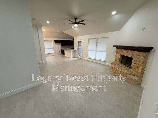 Foto del edificio - 3802 Juniper Ct