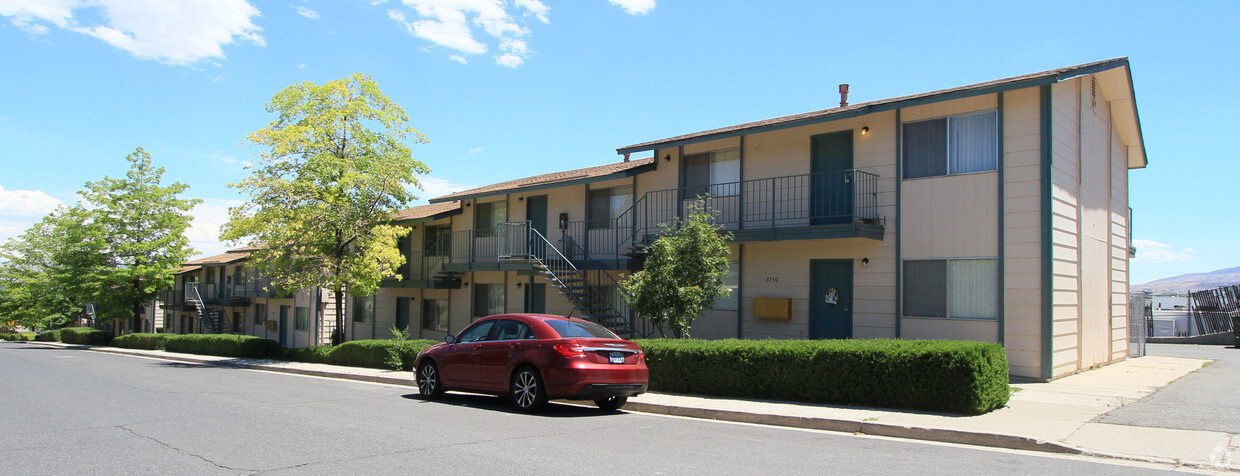 Building Photo - Kings Row Apartments