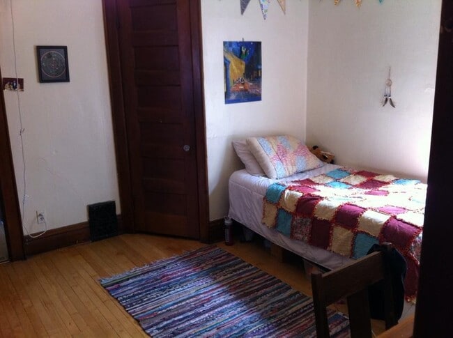 Foto del edificio - 1702 E Belleview Pl