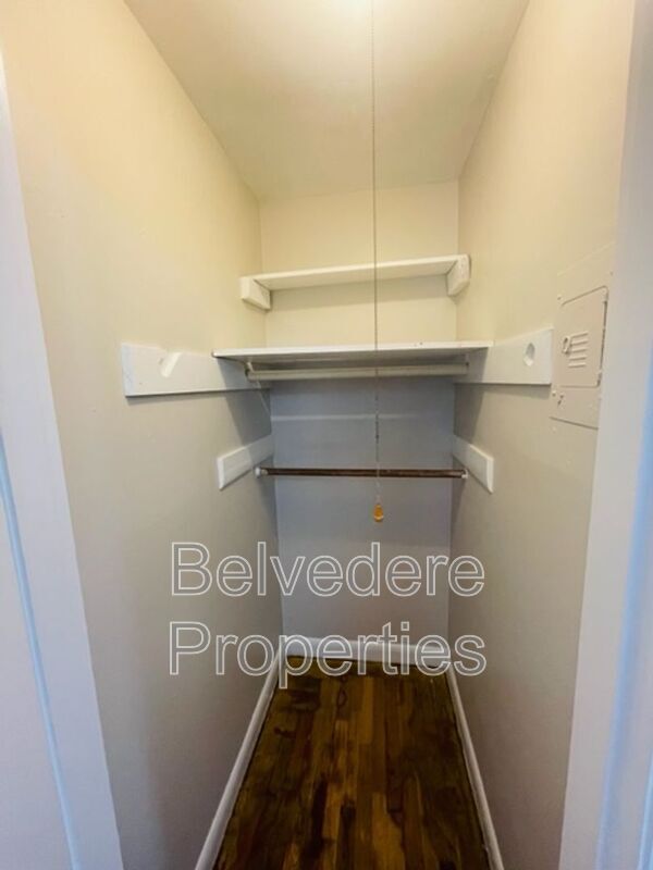 Foto del edificio - 215 McIver St
