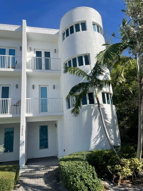 Foto del edificio - Flagler Townhomes