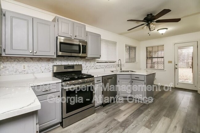 Building Photo - 3831 Eden Glen Dr SE