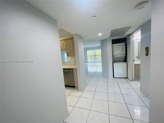 Foto del edificio - 571 SW 141st Ave