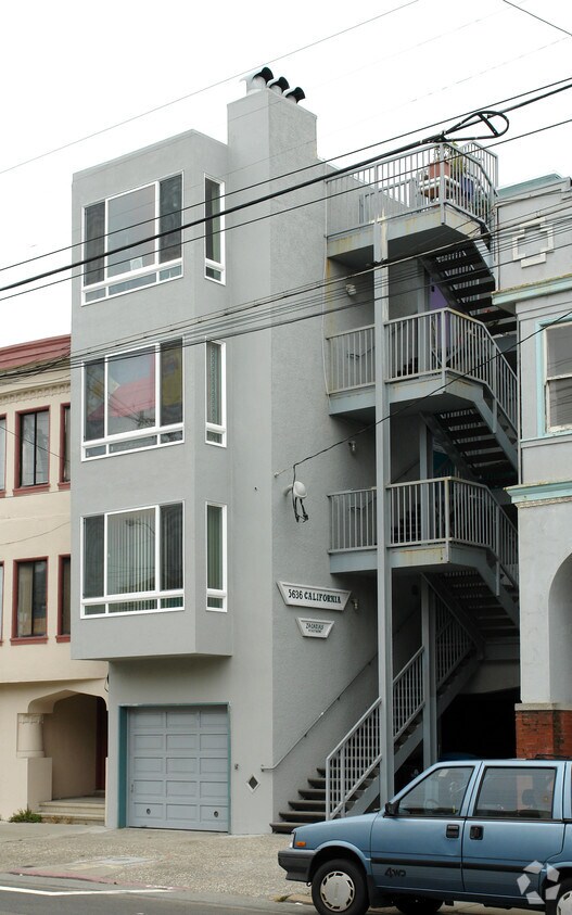 Building Photo - 5636 California St