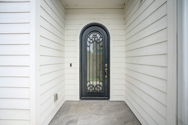 Foto del edificio - 7117 Tierwester St