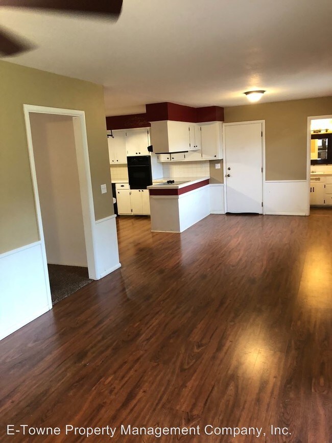 3 Br 1 5 Bath House 121 S Jane Lane For Rent In Enid Ok Building Photo 3 Br 1 5 Bath House 121 S Jane Lane