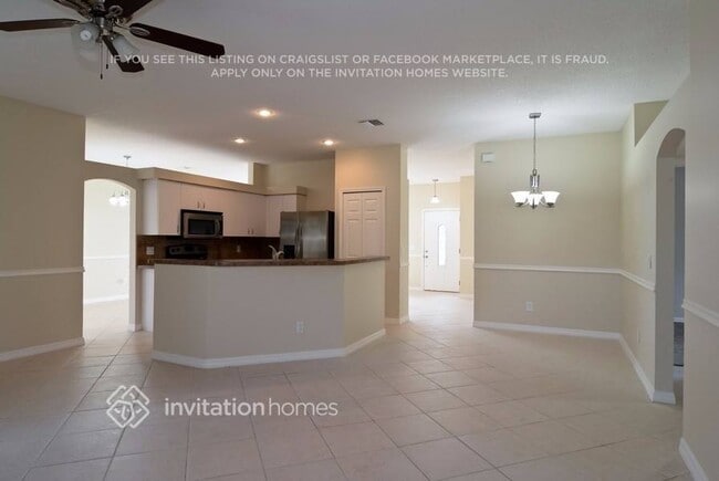 Foto del edificio - 1385 SE Proctor Ln