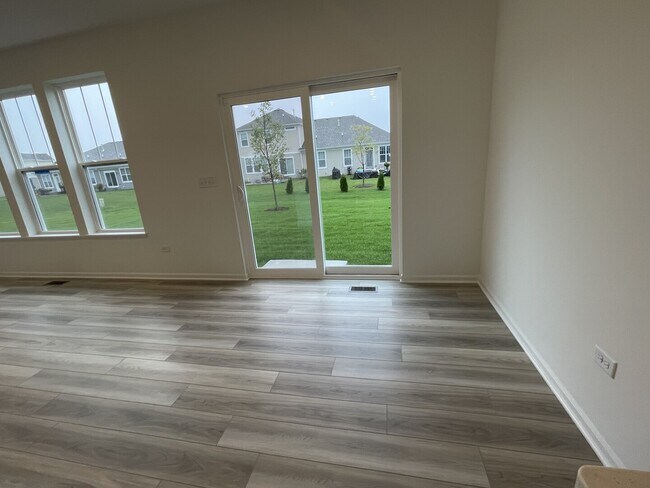 Foto del edificio - 25550 W Maurice Ln