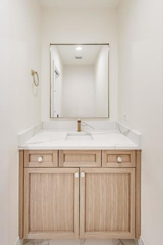 Foto del edificio - 5019 N Lincoln Ave