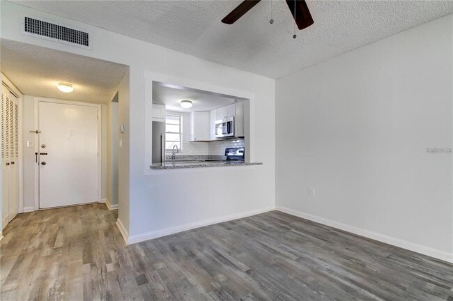 Building Photo - 4901 Onyx Ln