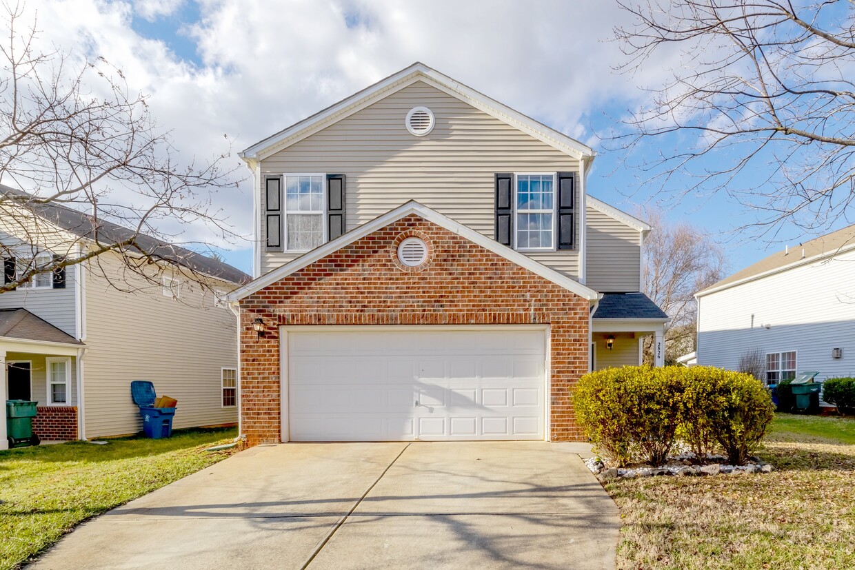 Primary Photo - 2826 Skybrook Ln