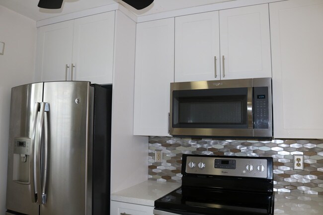 Foto del edificio - 7142  Golf Colony Court 206