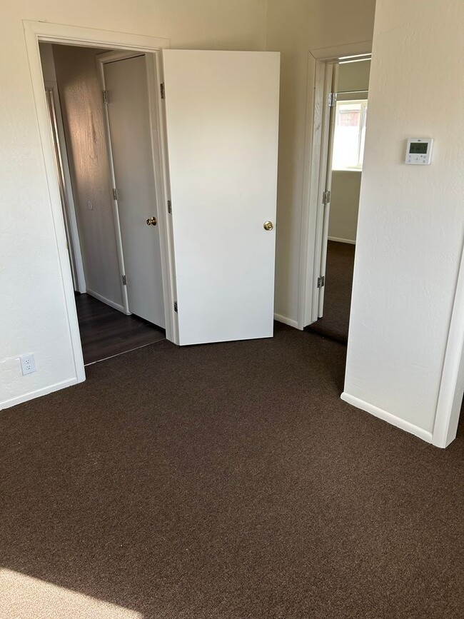 Building Photo - Winslow Home For Rent