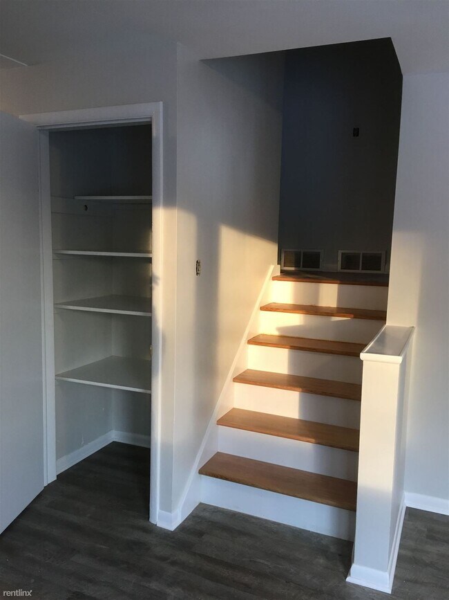 Foto del edificio - 3 br, 1 bath House - 5256 Larkin Ave NE